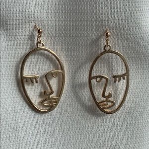 Trendy Funky Face earrings